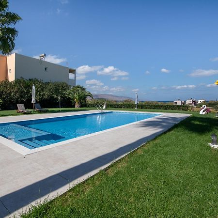 Socrates Holidays Apt. 2 With Pool Near The Beach Platanés Zewnętrze zdjęcie