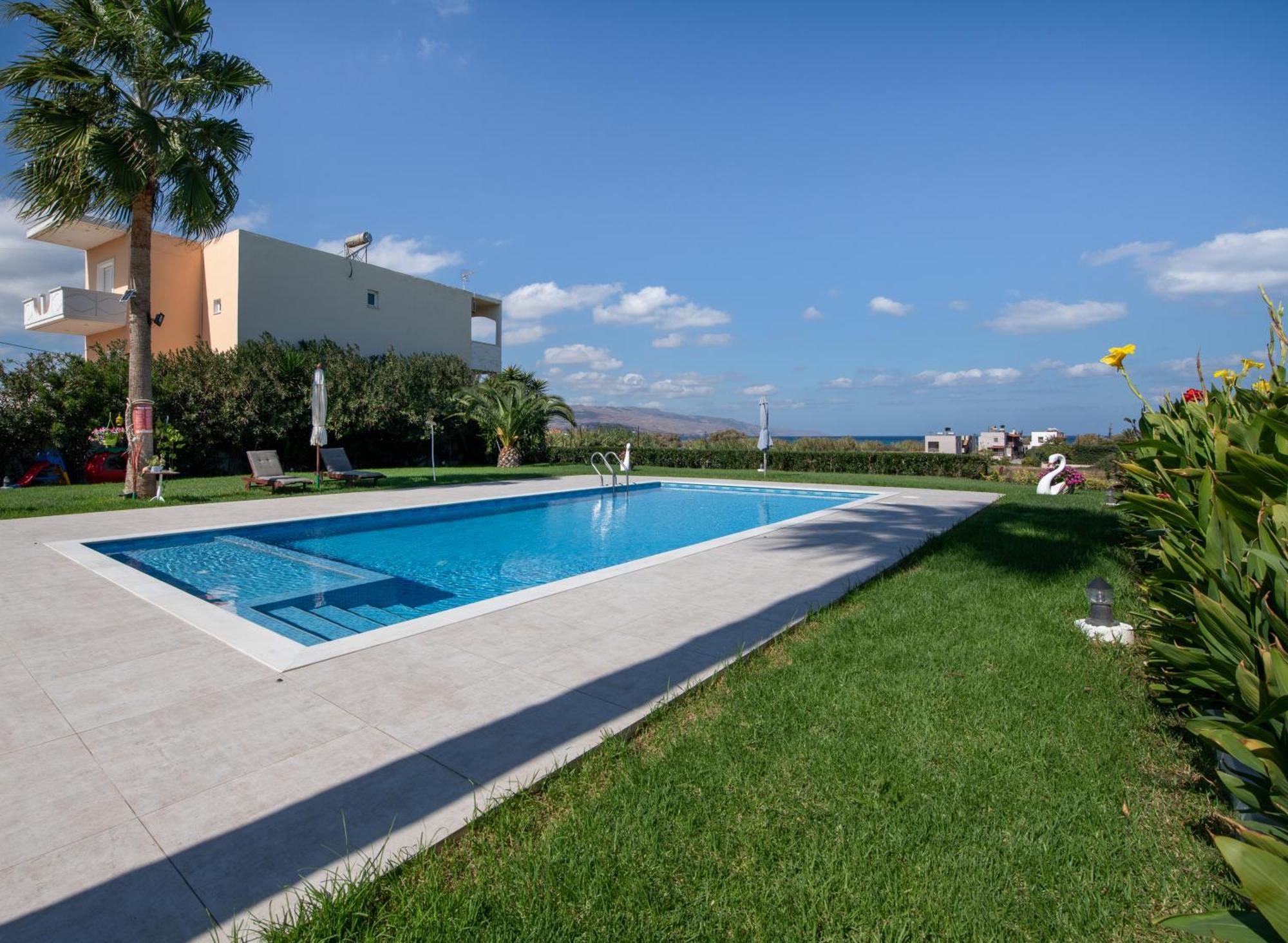 Socrates Holidays Apt. 2 With Pool Near The Beach Platanés Zewnętrze zdjęcie