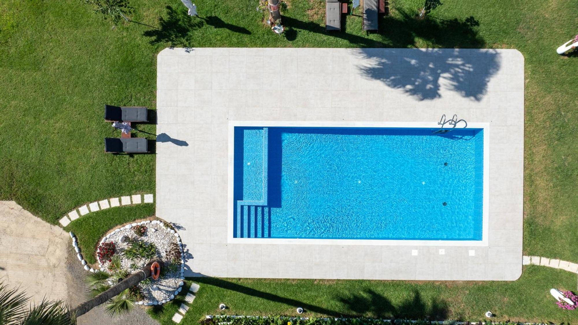 Socrates Holidays Apt. 2 With Pool Near The Beach Platanés Zewnętrze zdjęcie