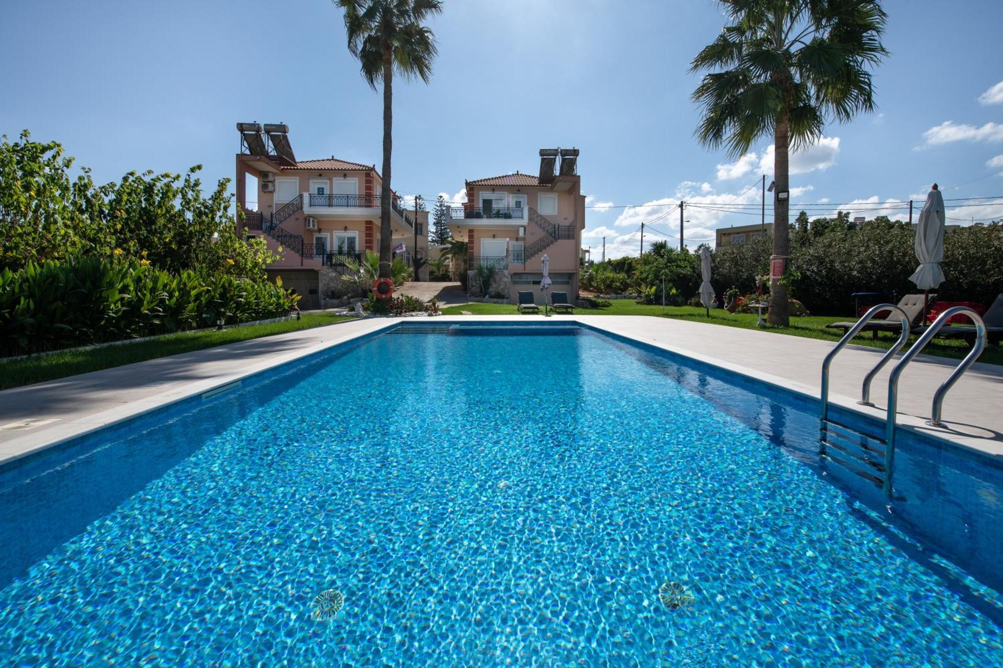Socrates Holidays Apt. 2 With Pool Near The Beach Platanés Zewnętrze zdjęcie