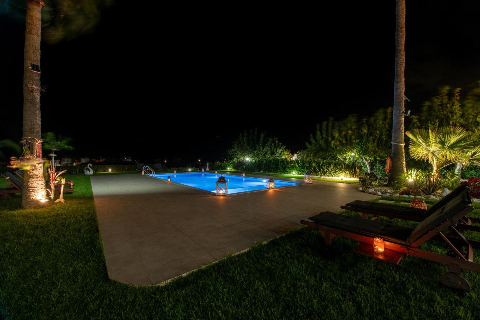 Socrates Holidays Apt. 2 With Pool Near The Beach Platanés Zewnętrze zdjęcie