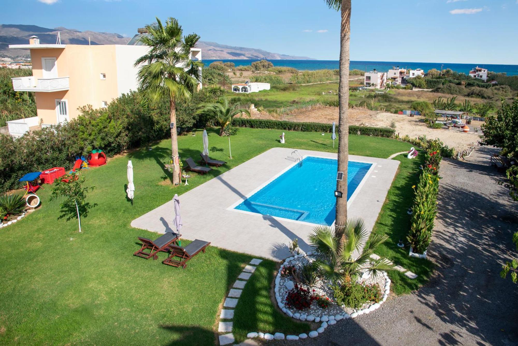 Socrates Holidays Apt. 2 With Pool Near The Beach Platanés Zewnętrze zdjęcie