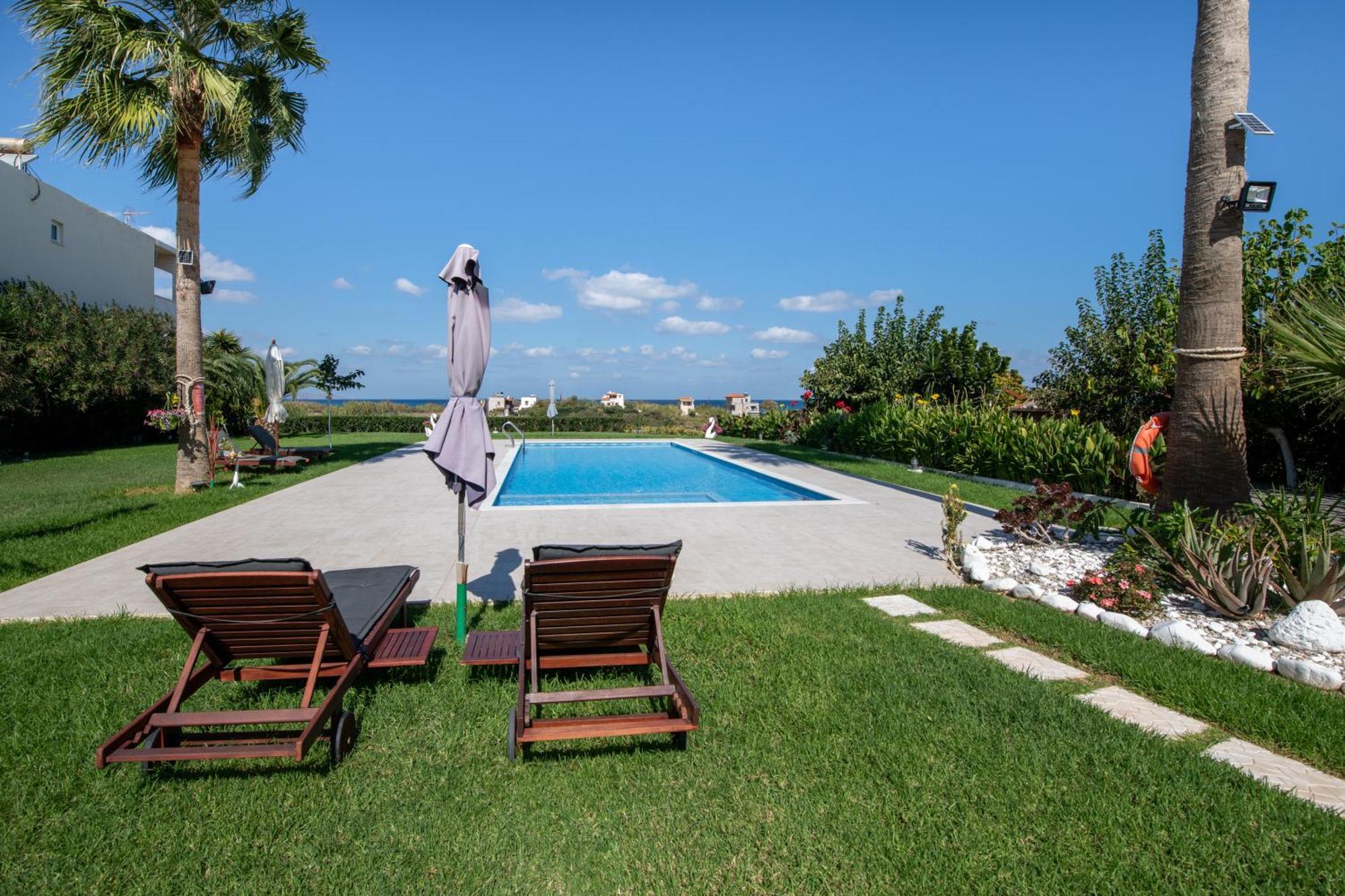 Socrates Holidays Apt. 2 With Pool Near The Beach Platanés Zewnętrze zdjęcie