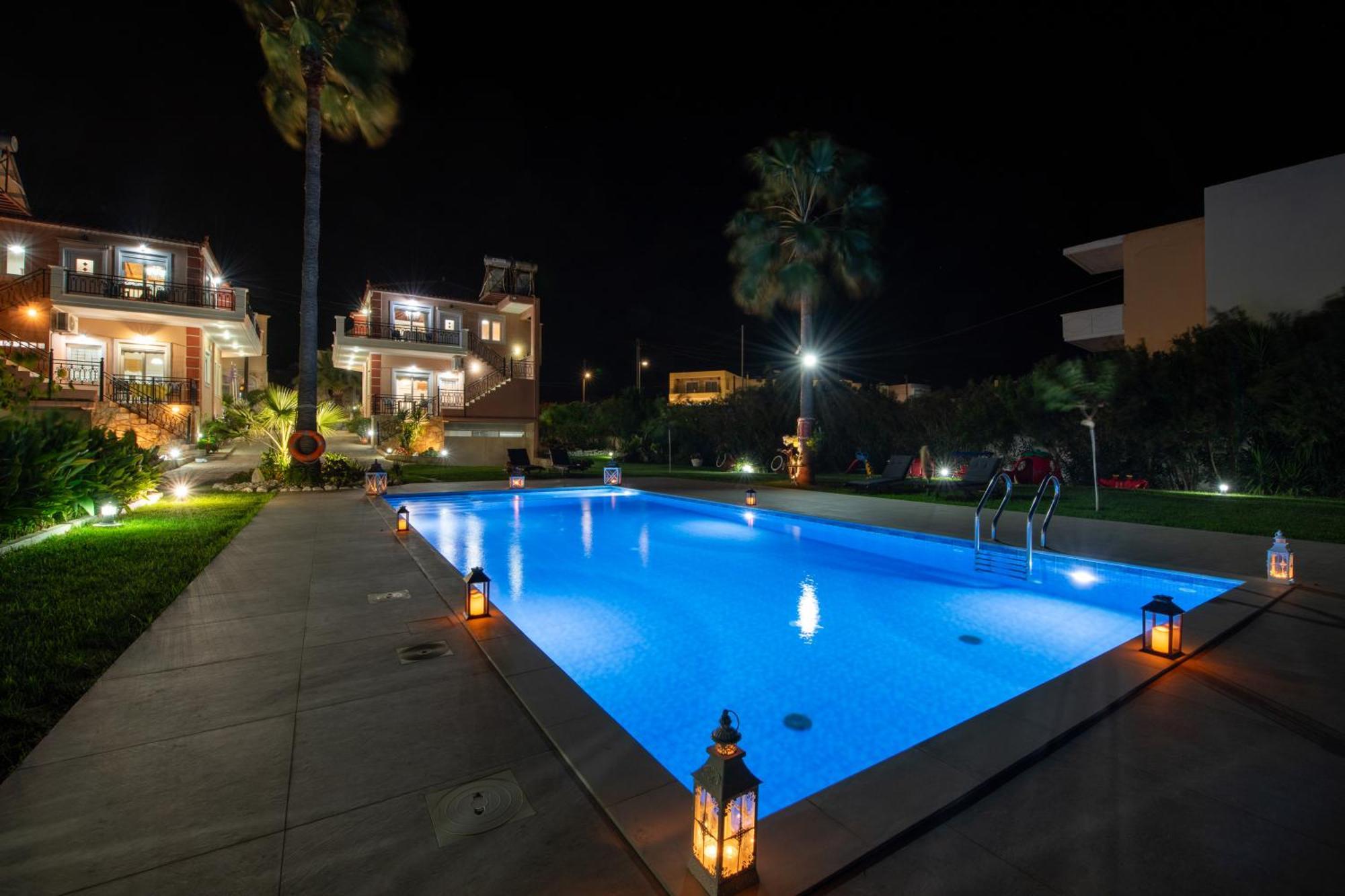 Socrates Holidays Apt. 2 With Pool Near The Beach Platanés Zewnętrze zdjęcie